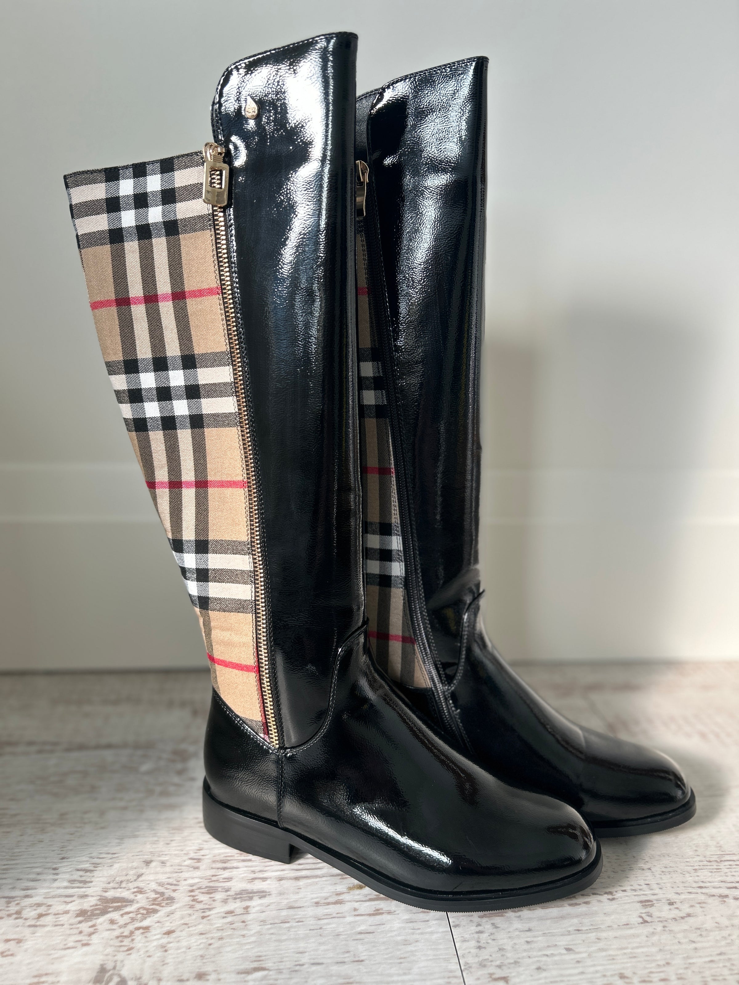 AQUA FLEX BOOT HIGH ZIP PLAID