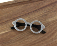 POLYRESIN TINY GLASSES BROOCH