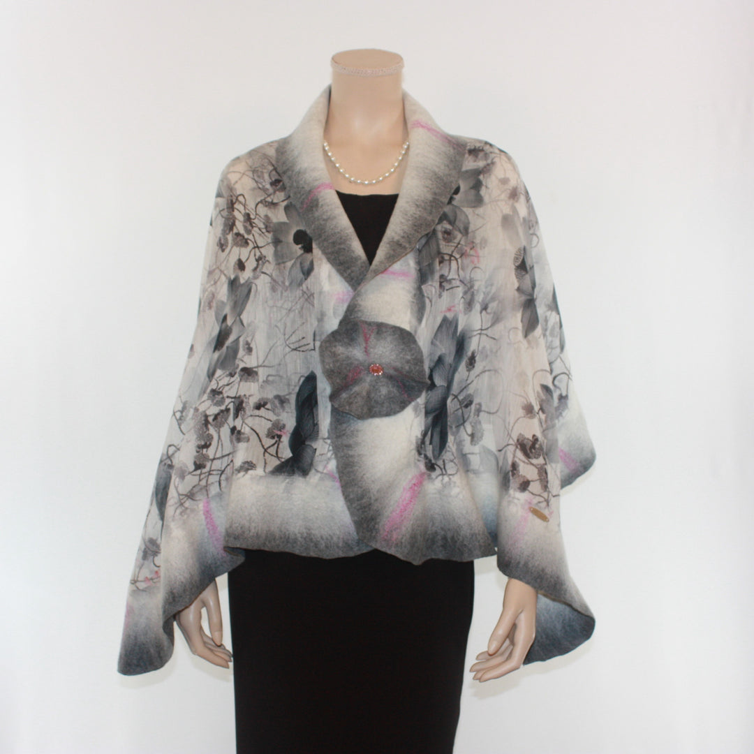 GALINA FELT WRAP WITH BROOCH