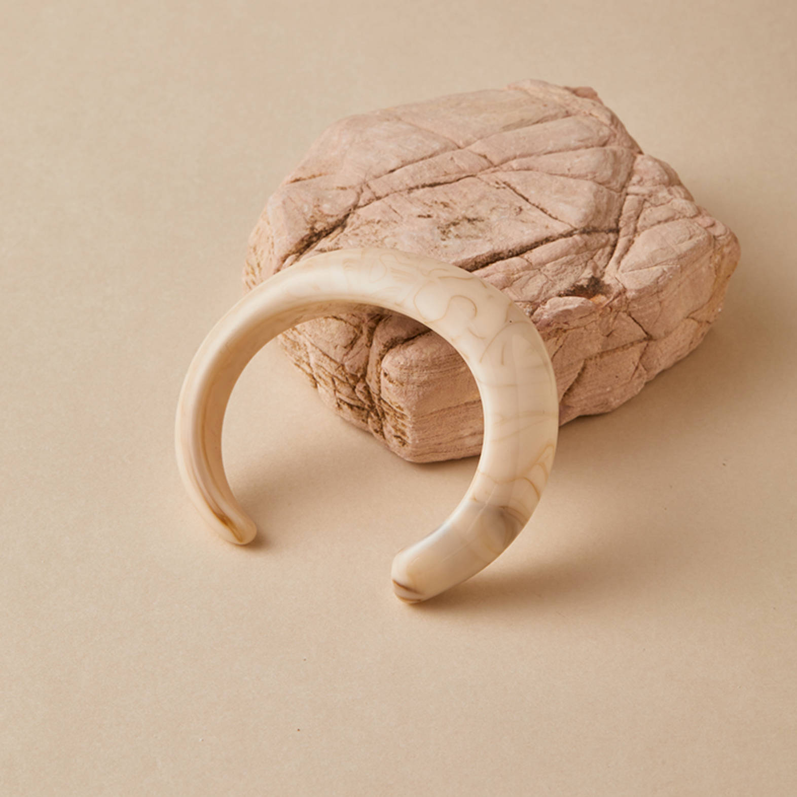 PP BANGLE CRESCENT MOON