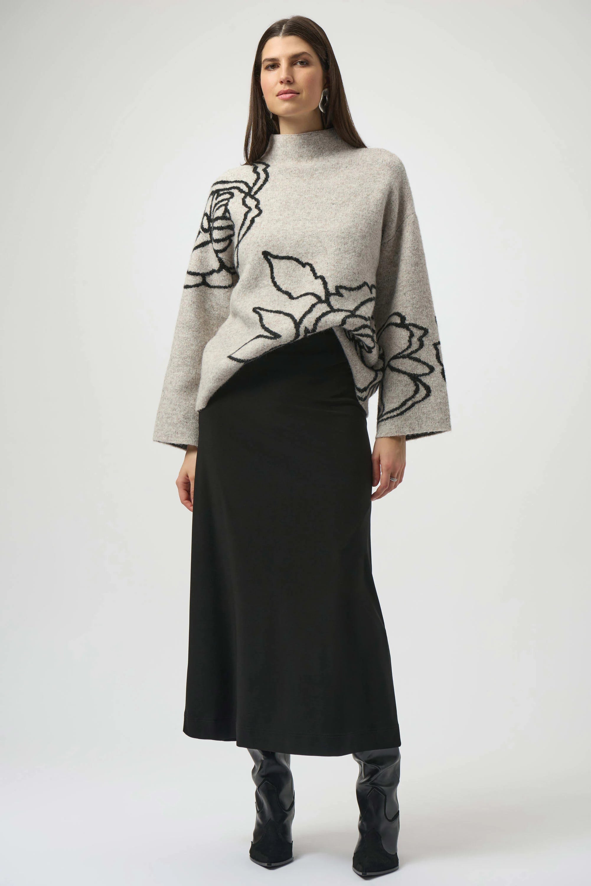 RIBKO SWEATER EMB FLWR