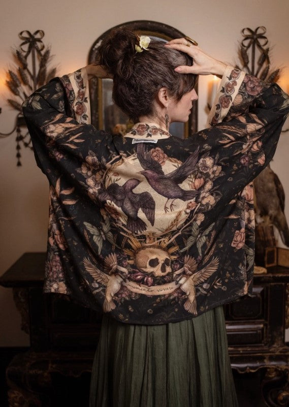 MARKET OF STARS CROPPED KIMONO
