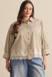 STRIPED 3/4 PUFF SLEEVE LACE TRIM HEM TOP