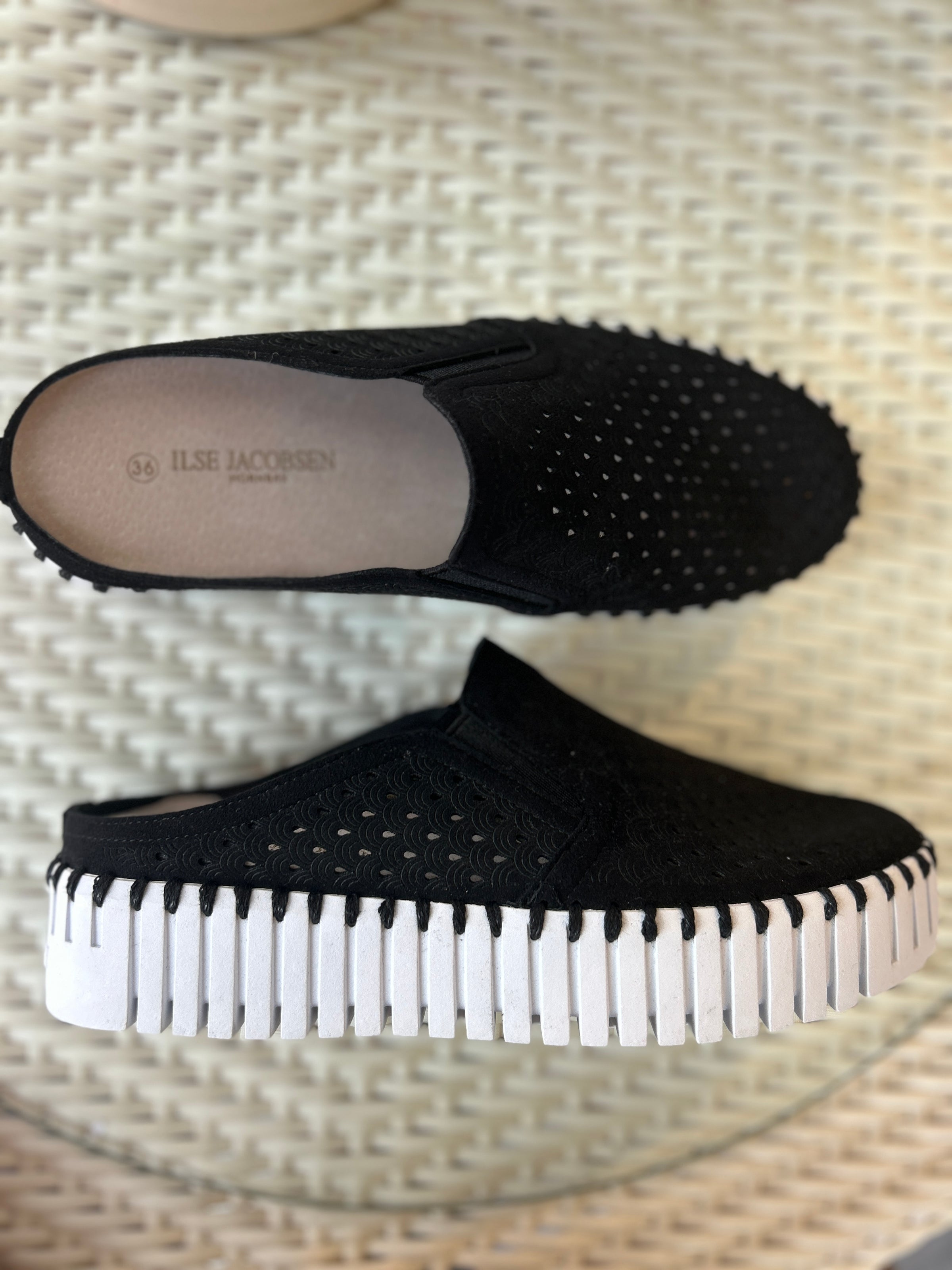 ILSE SHOE TULIP SLIDE - Main Image