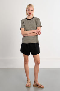 MOLLY TSHIRT ROUND NECK HEART KEYHOLE