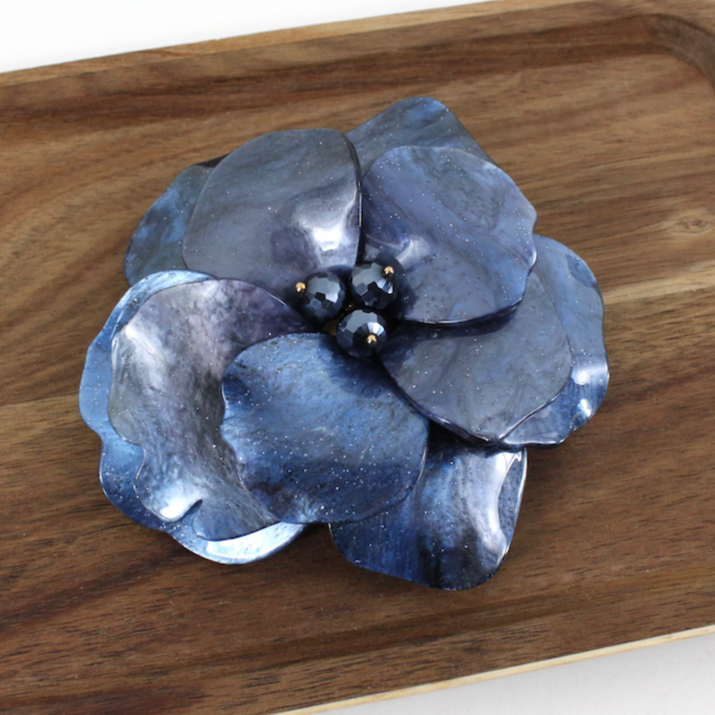 PP BROOCH LARGE POLYRESIN FLOWER