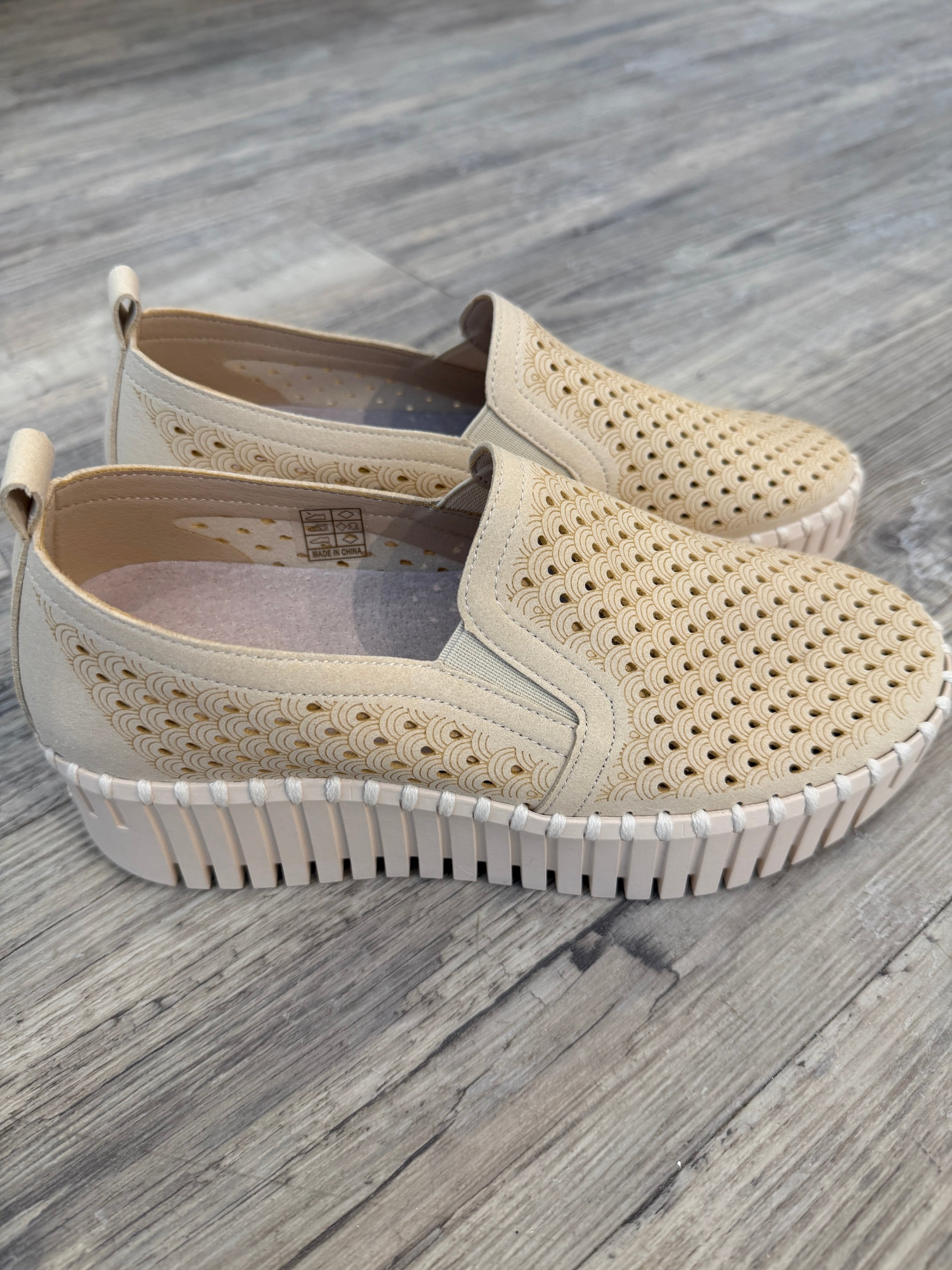 ILSE JACOBSEN TULIP SLIP ON WEDGE