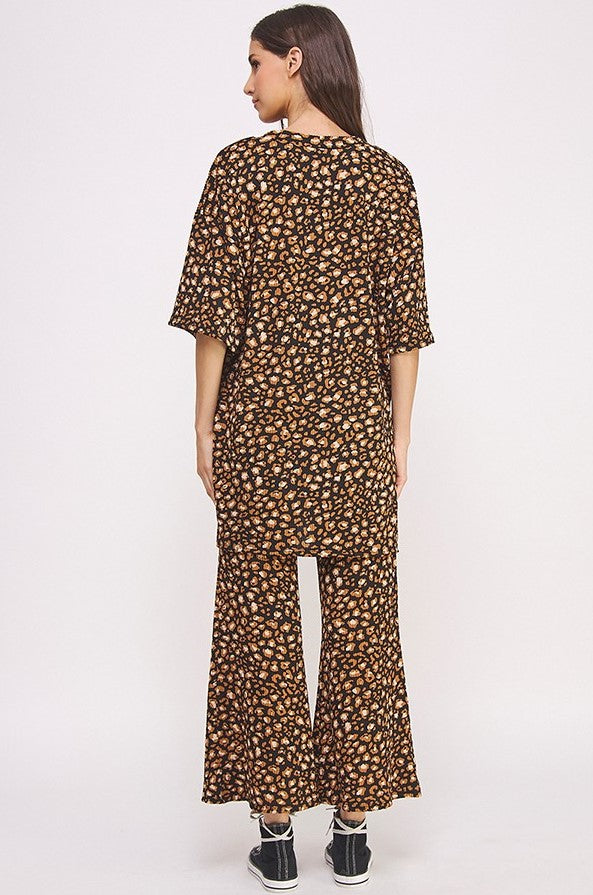 ANIMAL PRINT WIDE LEG RIBBED PANT