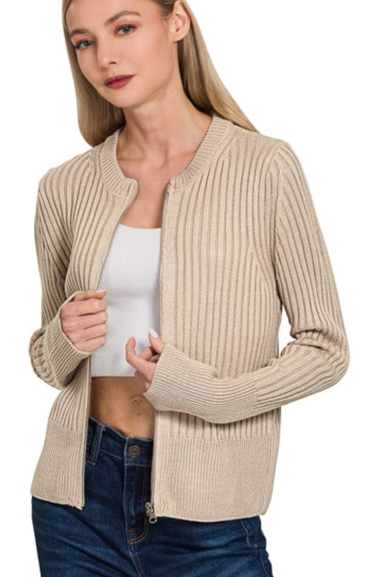 TWO TONE ZIP UP SWEATER