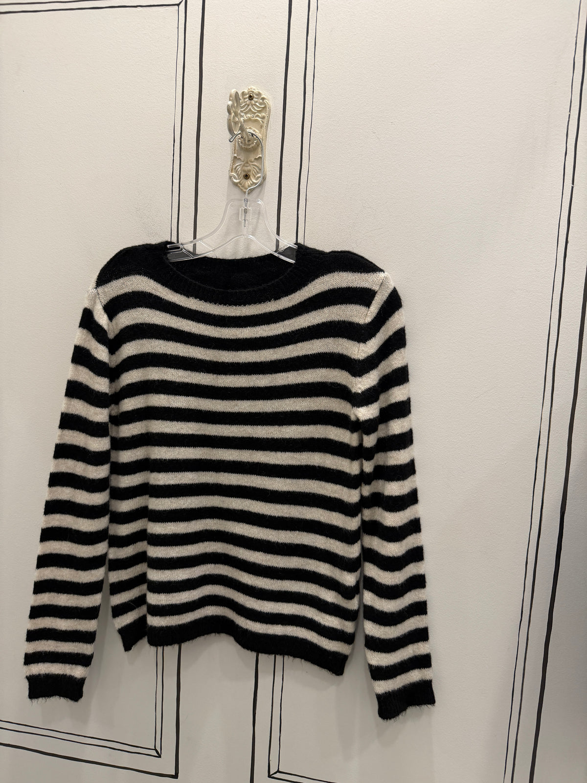 WINNI SWEATER SOFT KNIT MEDIUM STRIPE CREW NECK
