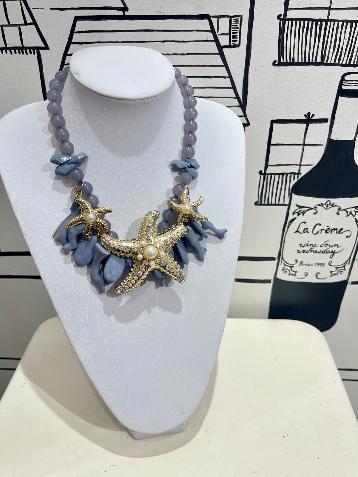 STATEMENT NECKLACE