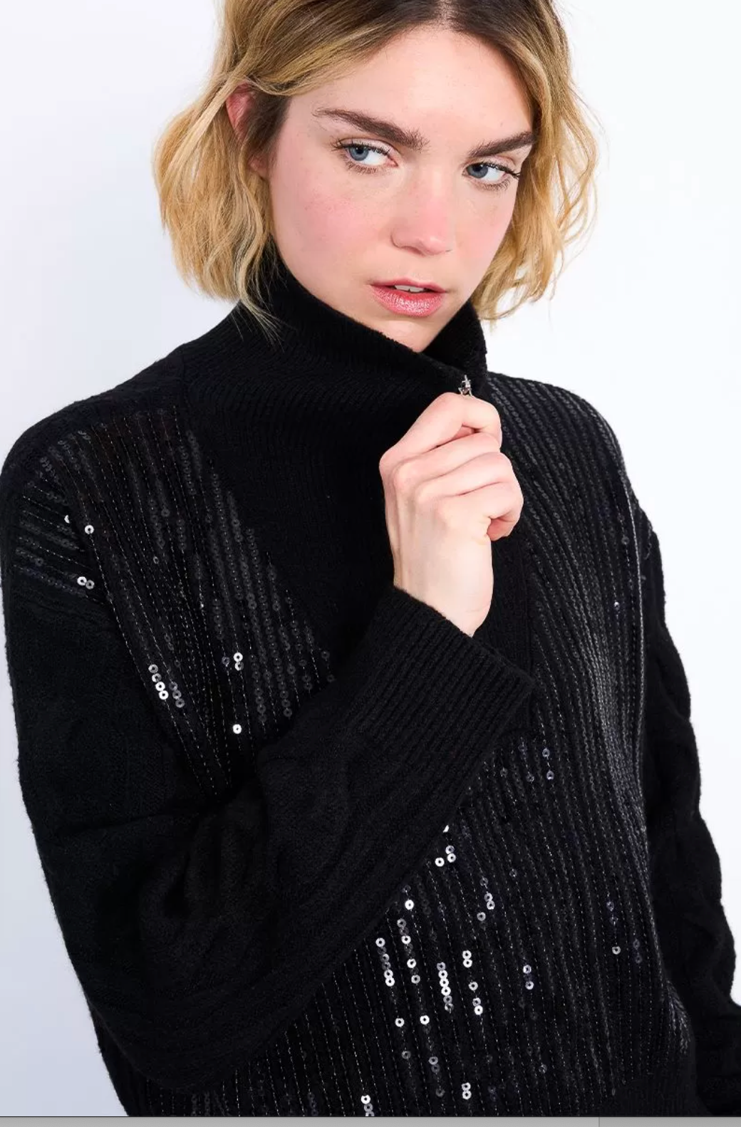 MOLLY ZIP SWEATER