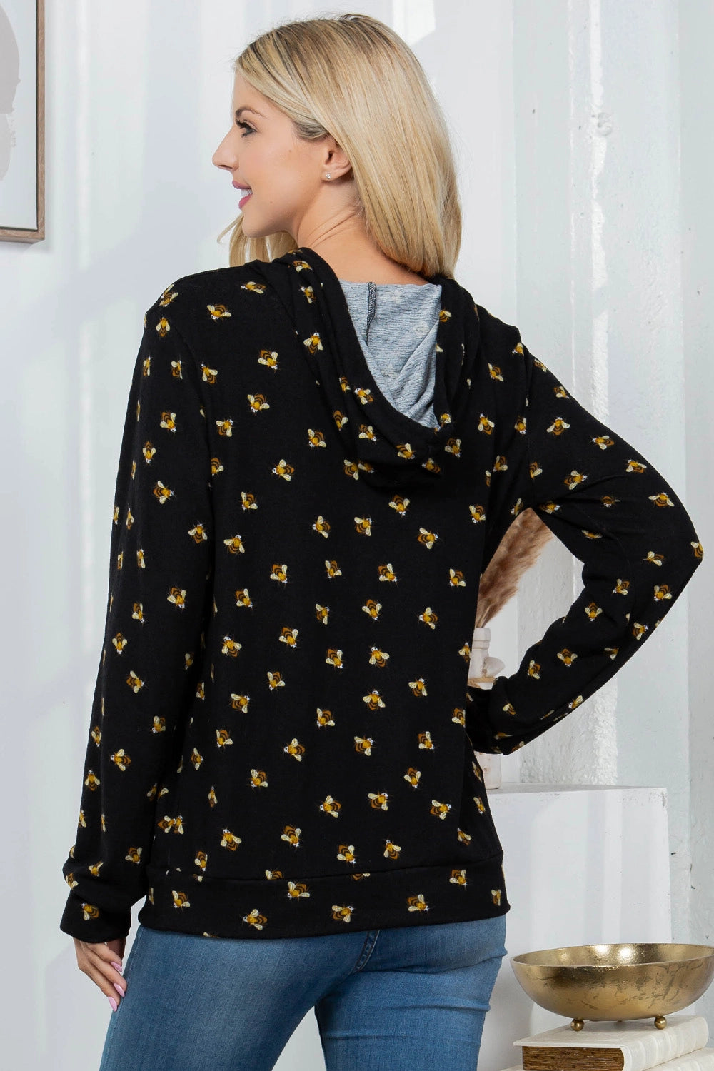 RETRO BEE PRINT HOODIE