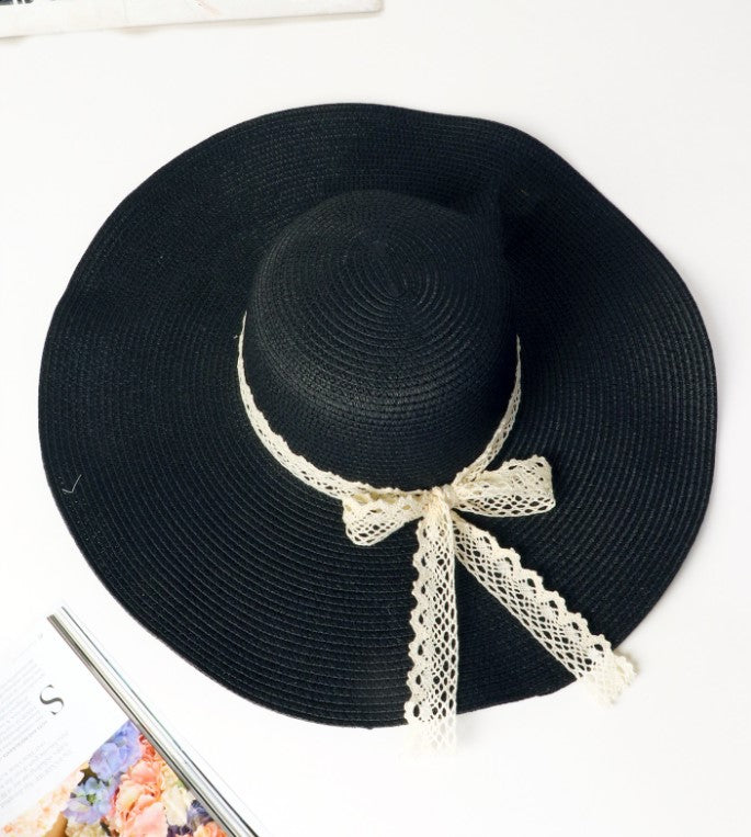 WIDE BRIM HAT WITH DELICATE LACE TRIM