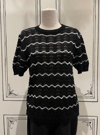 SHORT SLEEVE CREW NECK KNIT SWEATER