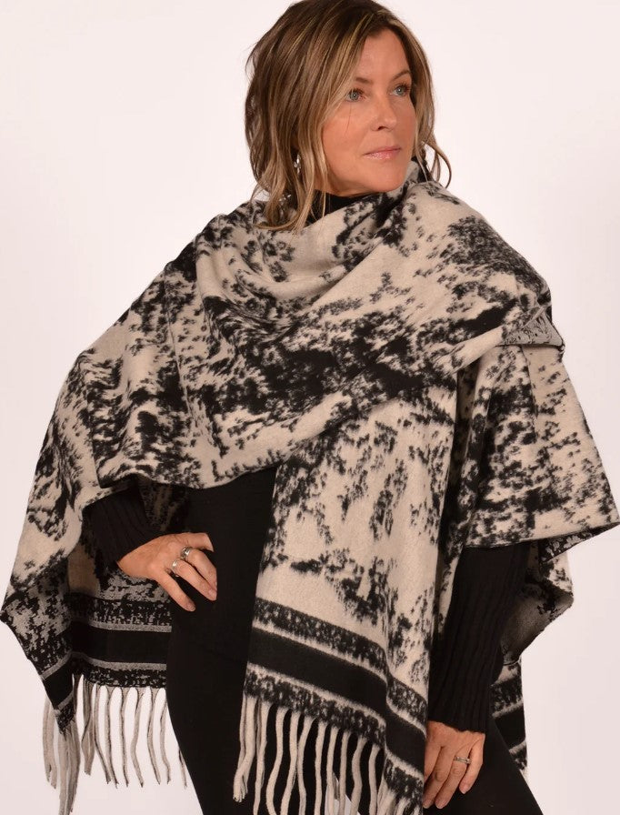 CATH WRAP LARGE FRINGE