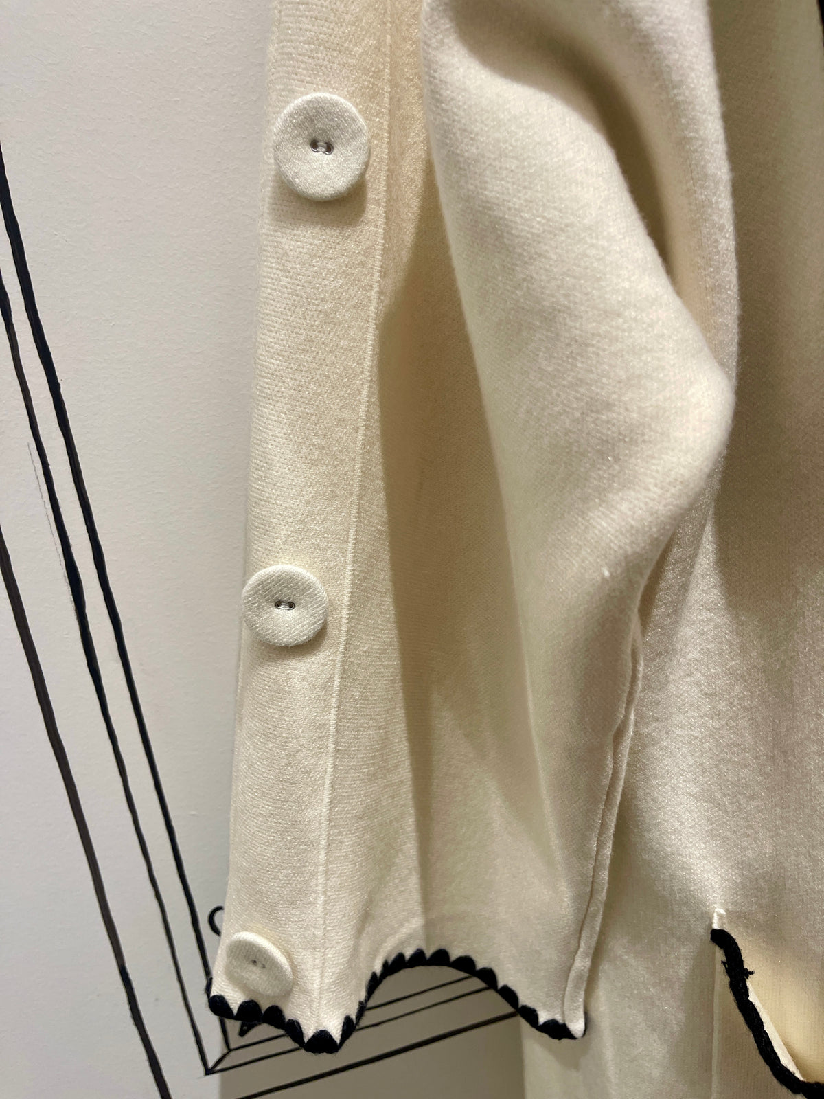 OVERSIZED CARDIGAN WITH BLACK TRIM