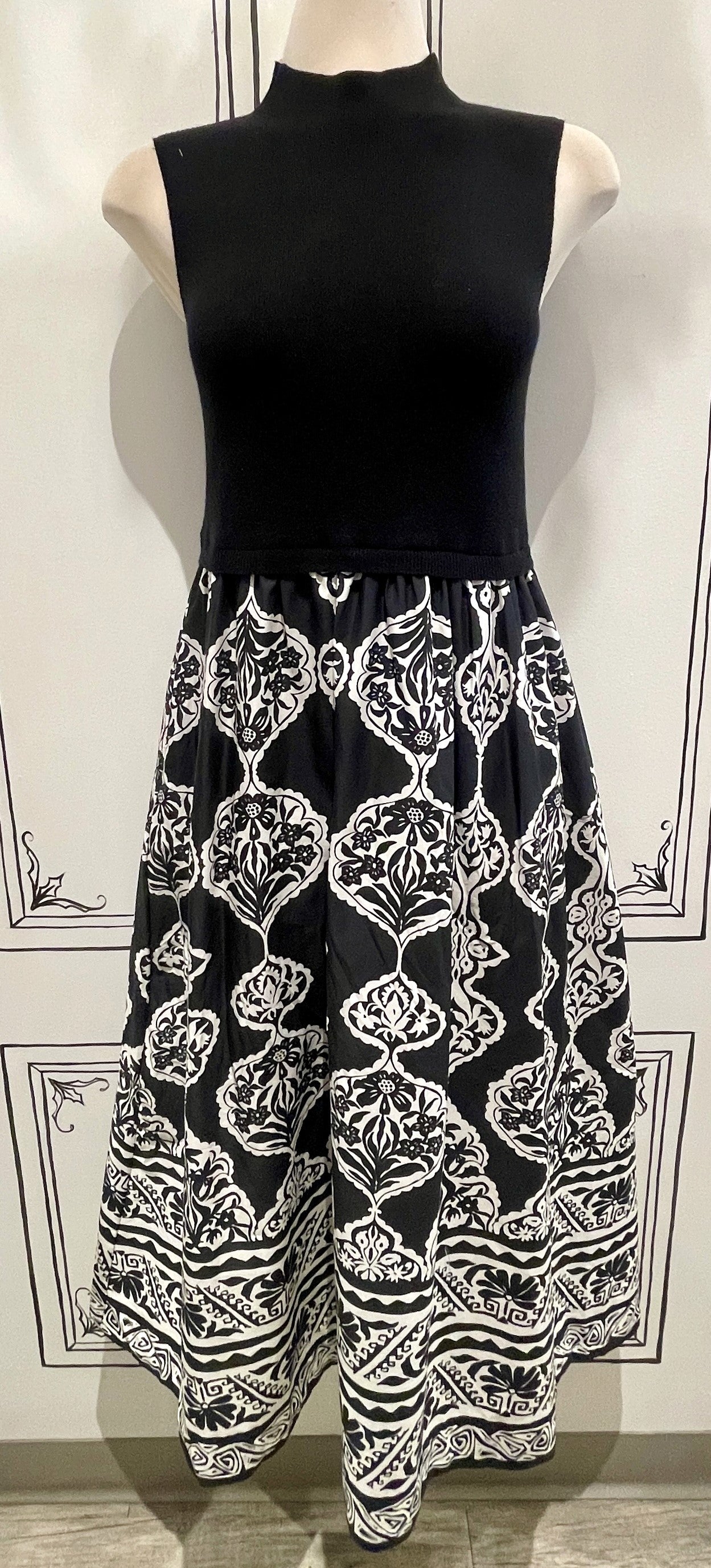 MOCK NECK SLEEVELESS DRESS