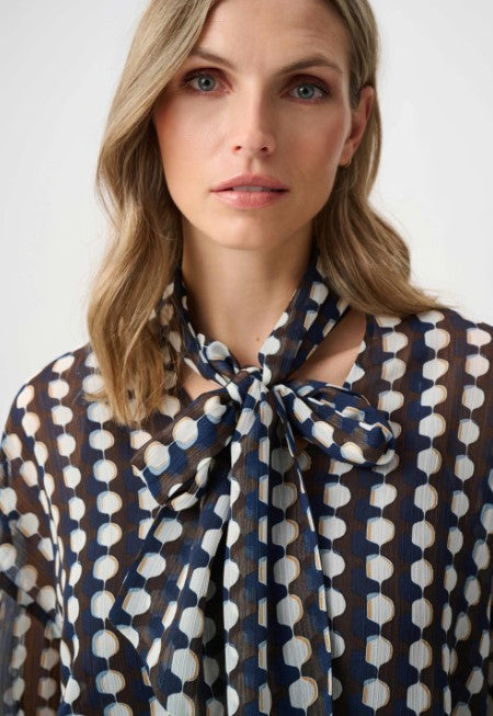 JOSEPH RIBKOFF TOP CHIFFON GEOMETRIC TIE NECK