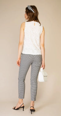 SLEEVELESS LACE TANK