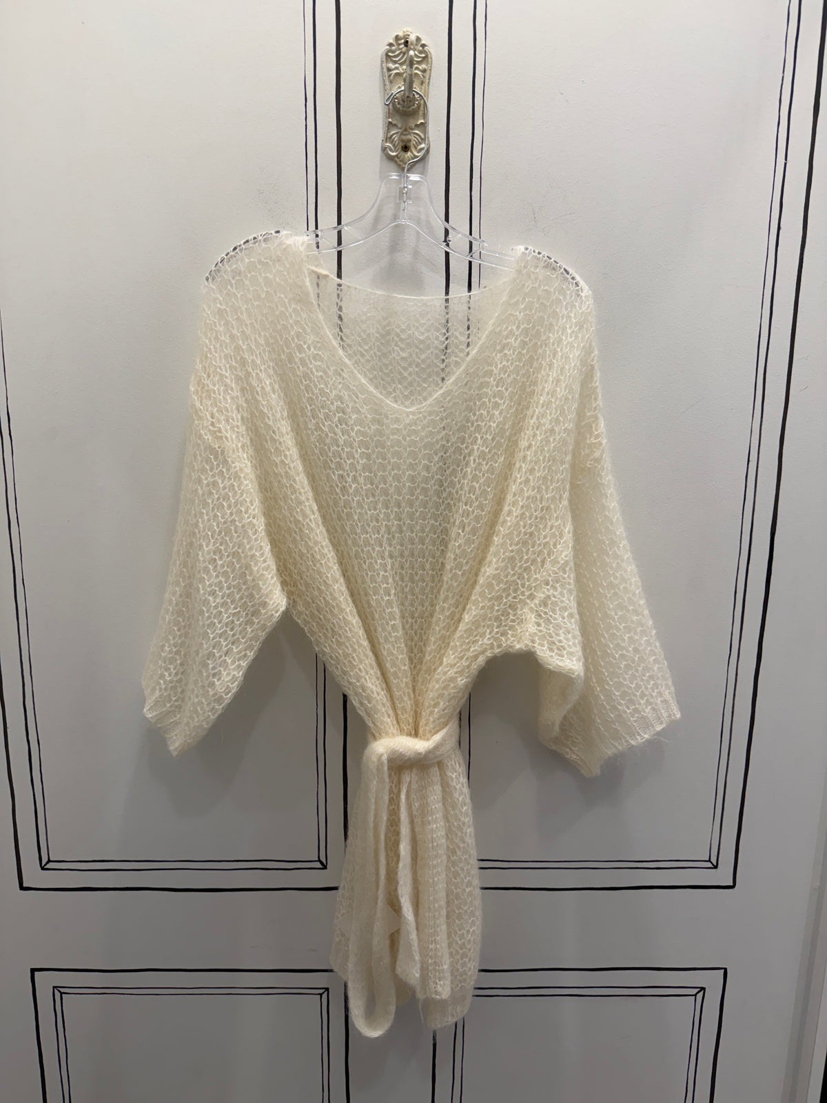 TOSCANA SWEATER ROUND U NECK 3/4 SLEEVE LARGE KNIT HOLES