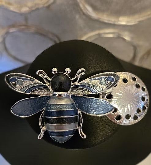 KBELL PIN MAGNETIC BEE