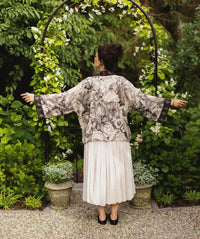 MARKET OF STARS CROPPED KIMONO