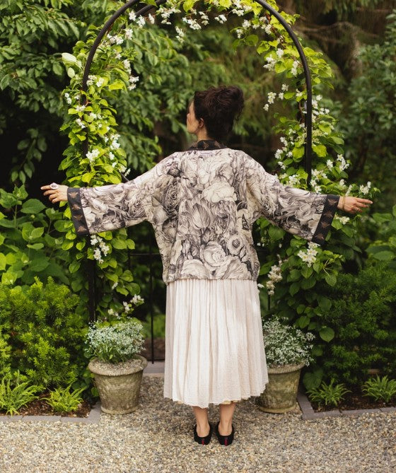 MARKET OF STARS CROPPED KIMONO
