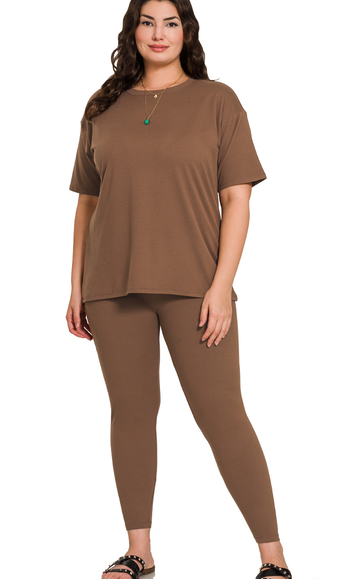 SHORT SLEEVE T-SHIRT AND LEGGING SET