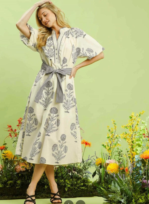 FLORAL PRINT V NECK MAXI DRESS