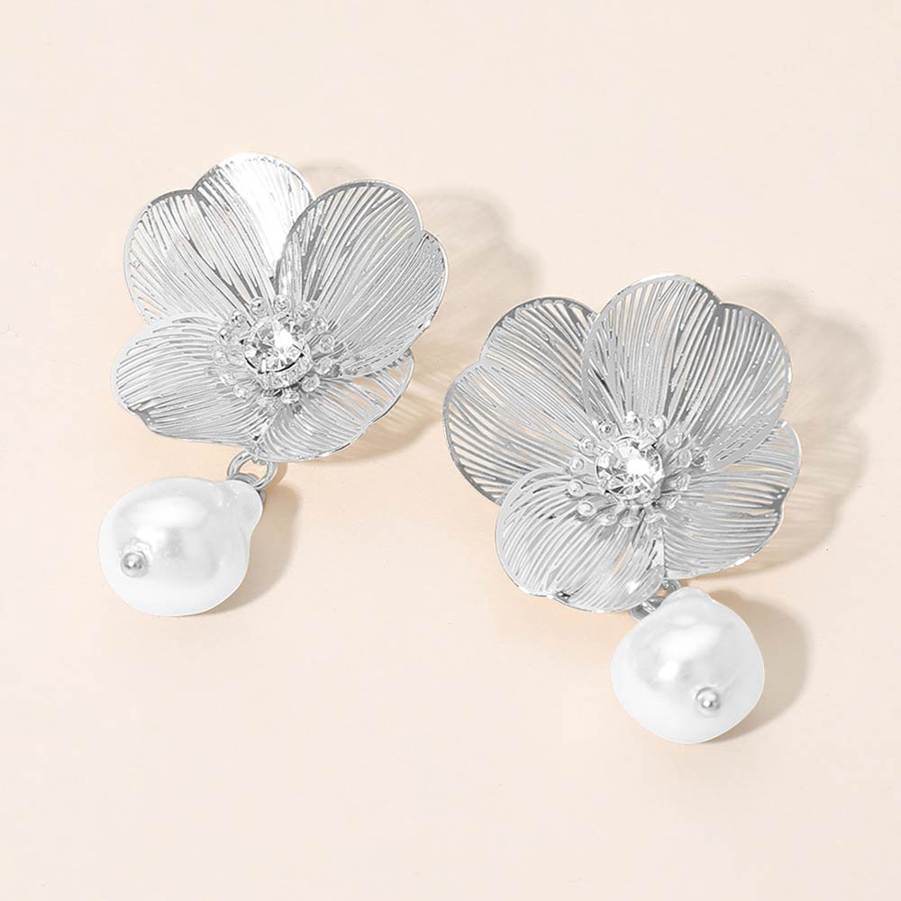 WON EARRING MTL FLWR PRL