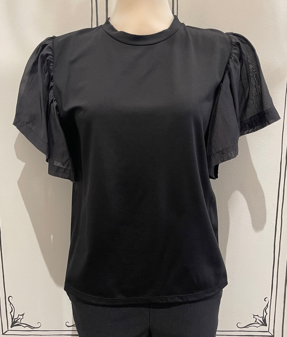 RUFFLE SLEEVE TOP