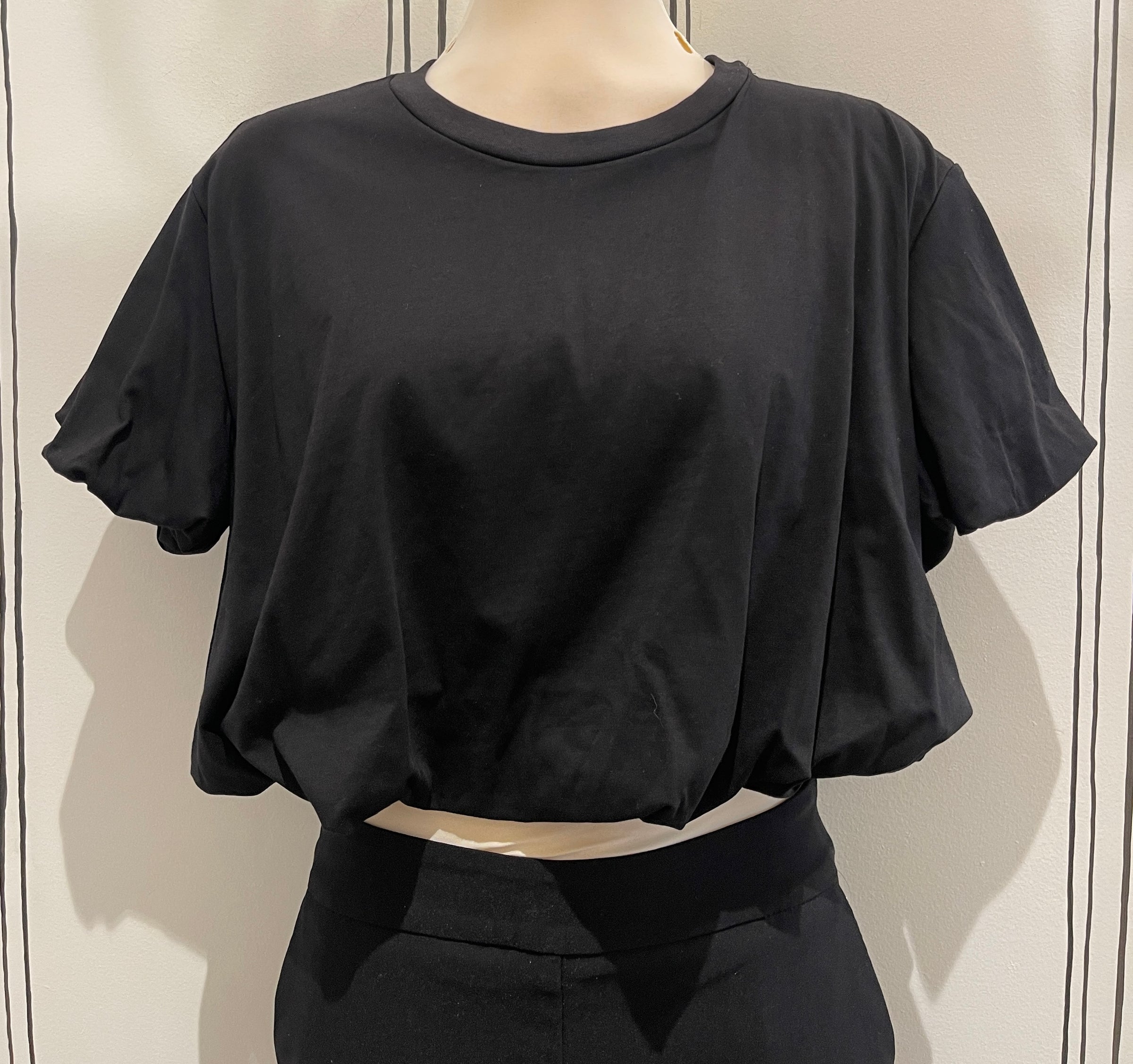 SHORT SLEEVE BUBBLE TOP