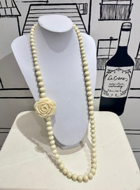 STATEMENT NECKLACE