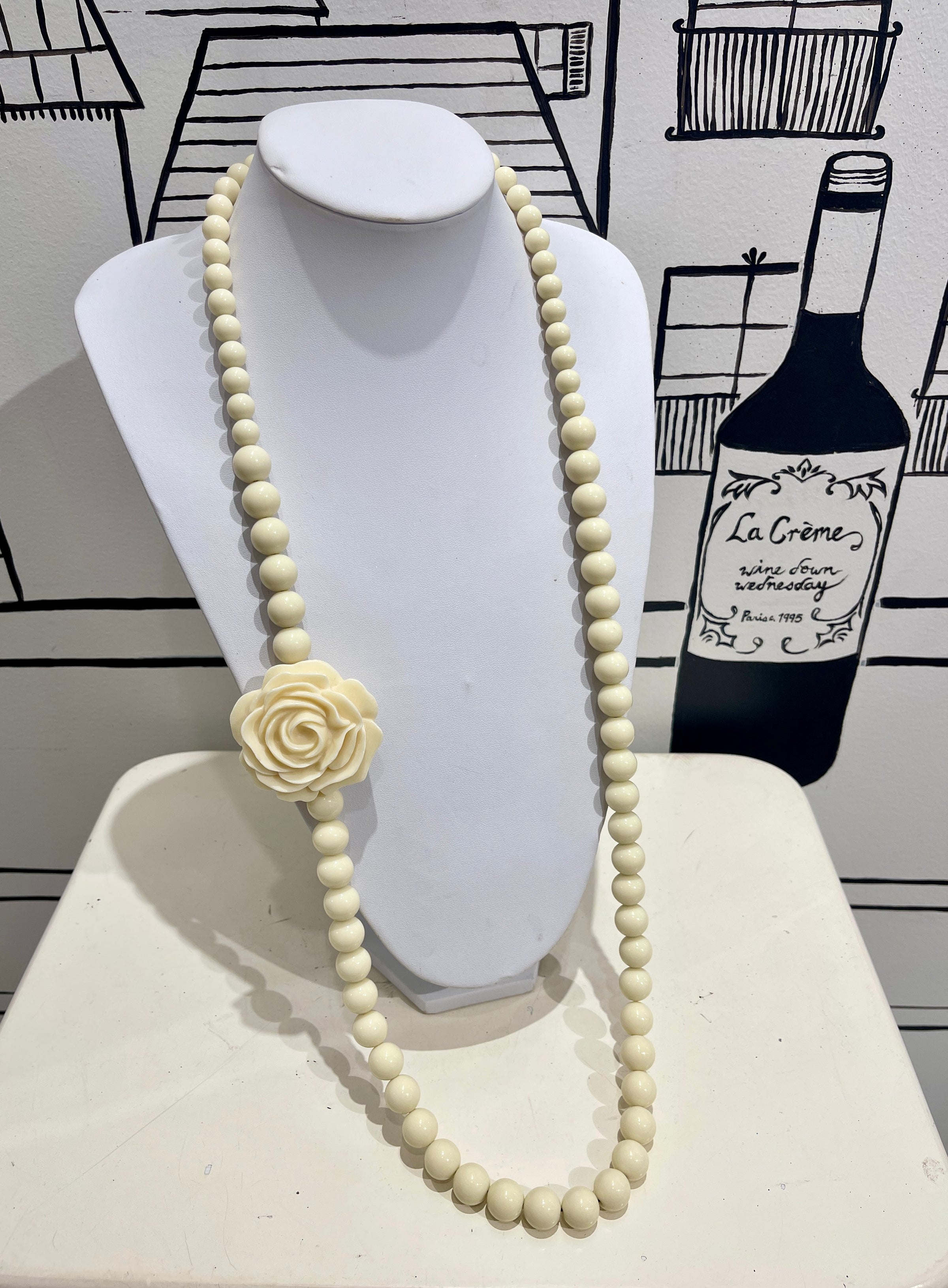 STATEMENT NECKLACE