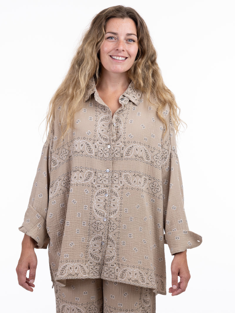 SHANNON PASSERO BANDANA BOYFRIEND TOP