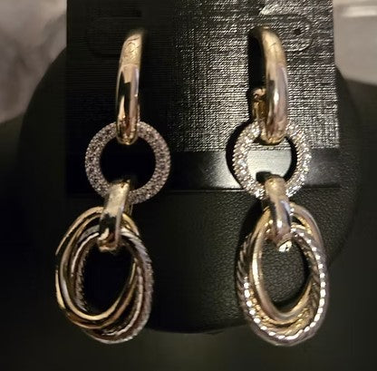 KBELL EARR 2TONE 14K GLD PLTD OVAL HOOPS