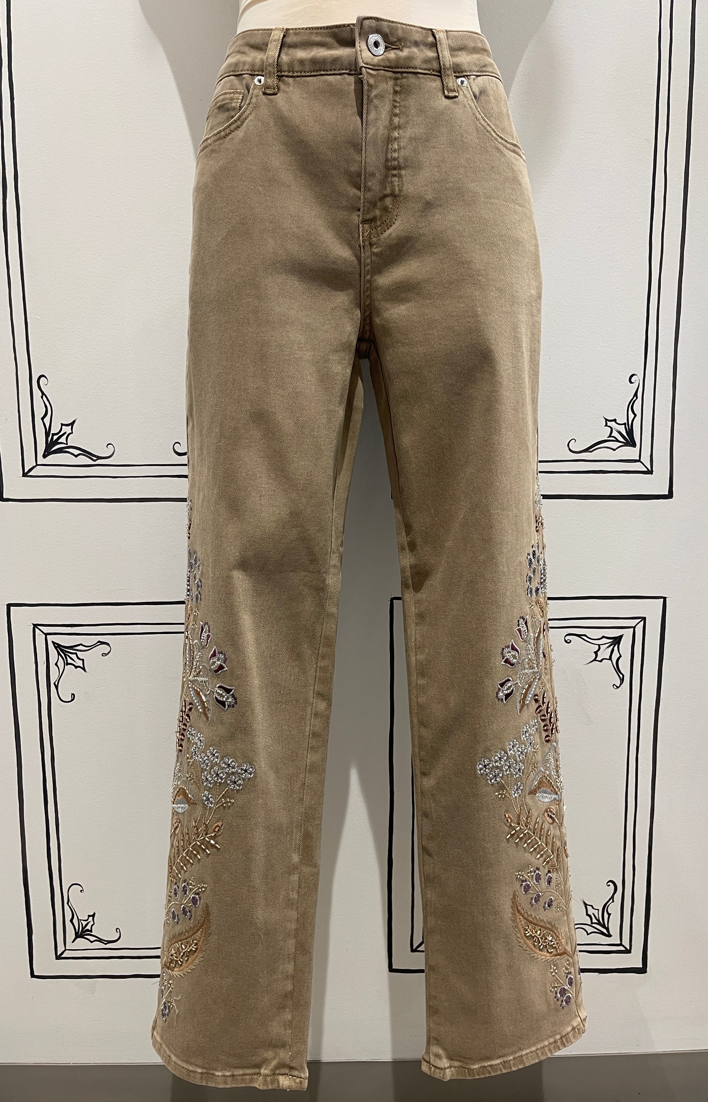 FIT & FLARE FLORAL LEG DETAIL PANTS