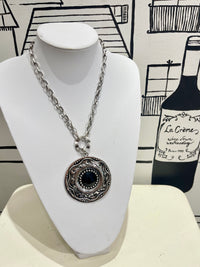 STATEMENT NECKLACE