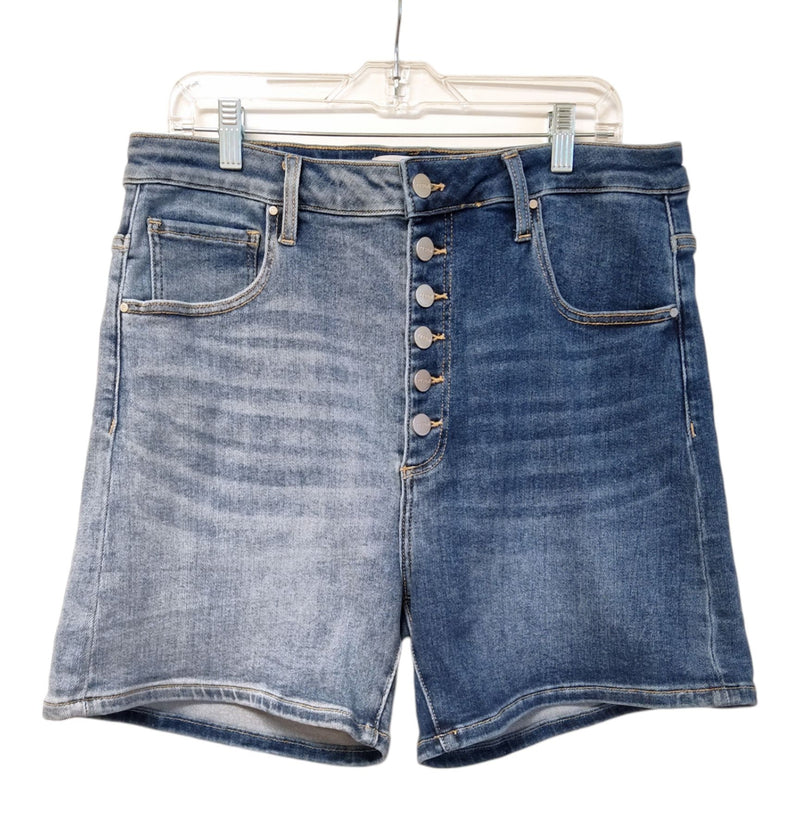 RISEN SHORTS WITH BUTTON FLY