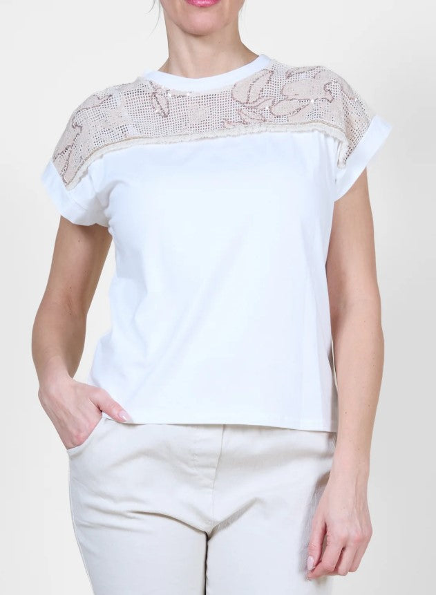 AM TOP W/EMBROIDERY