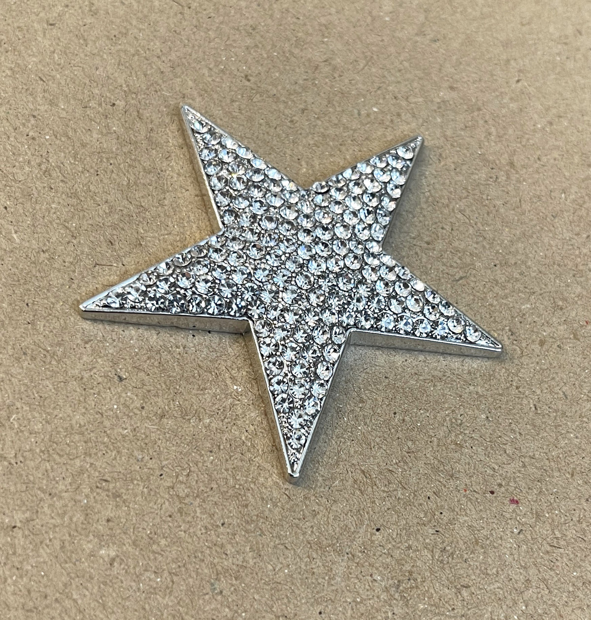 KBELL PIN MAGNETIC STAR RHNSTN