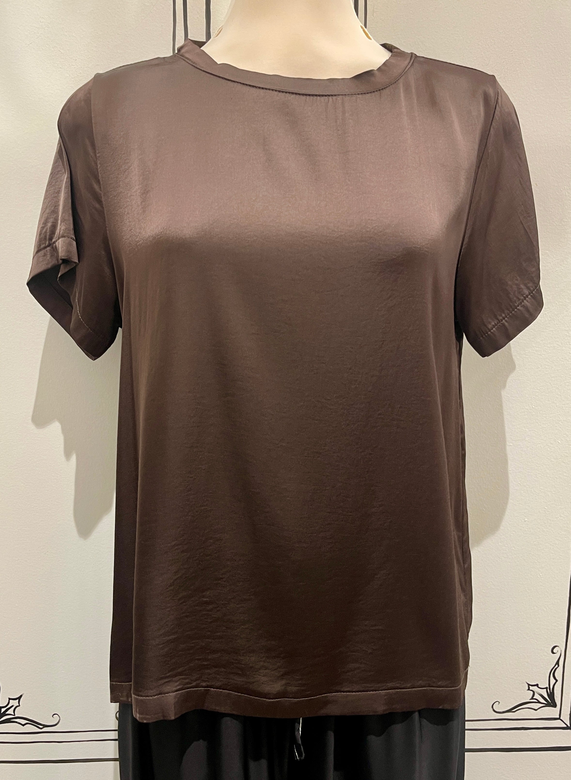 SHORT SLEEVE SATIN TOP