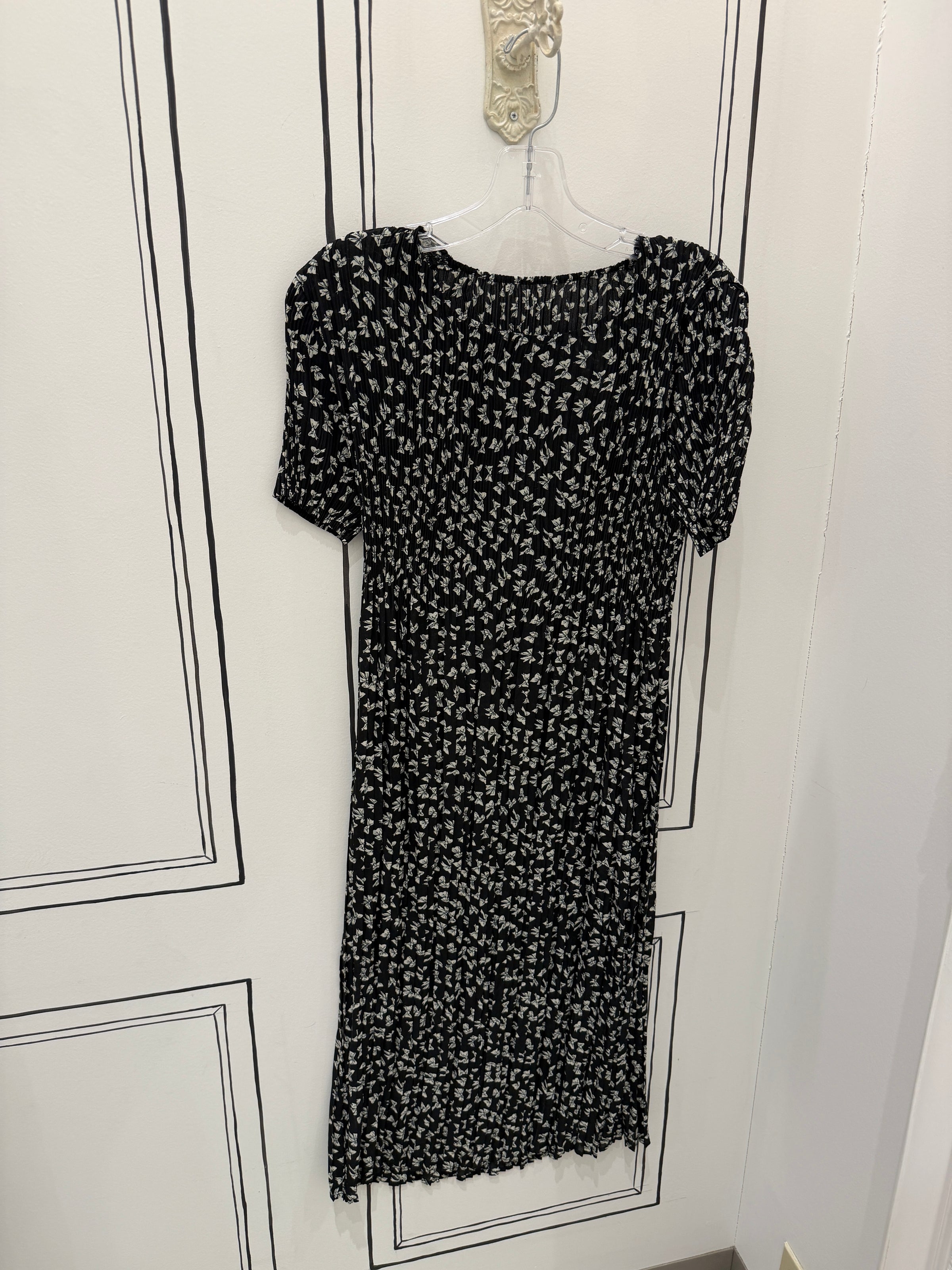 ROL FASHION PLEAT DRESS PRINT