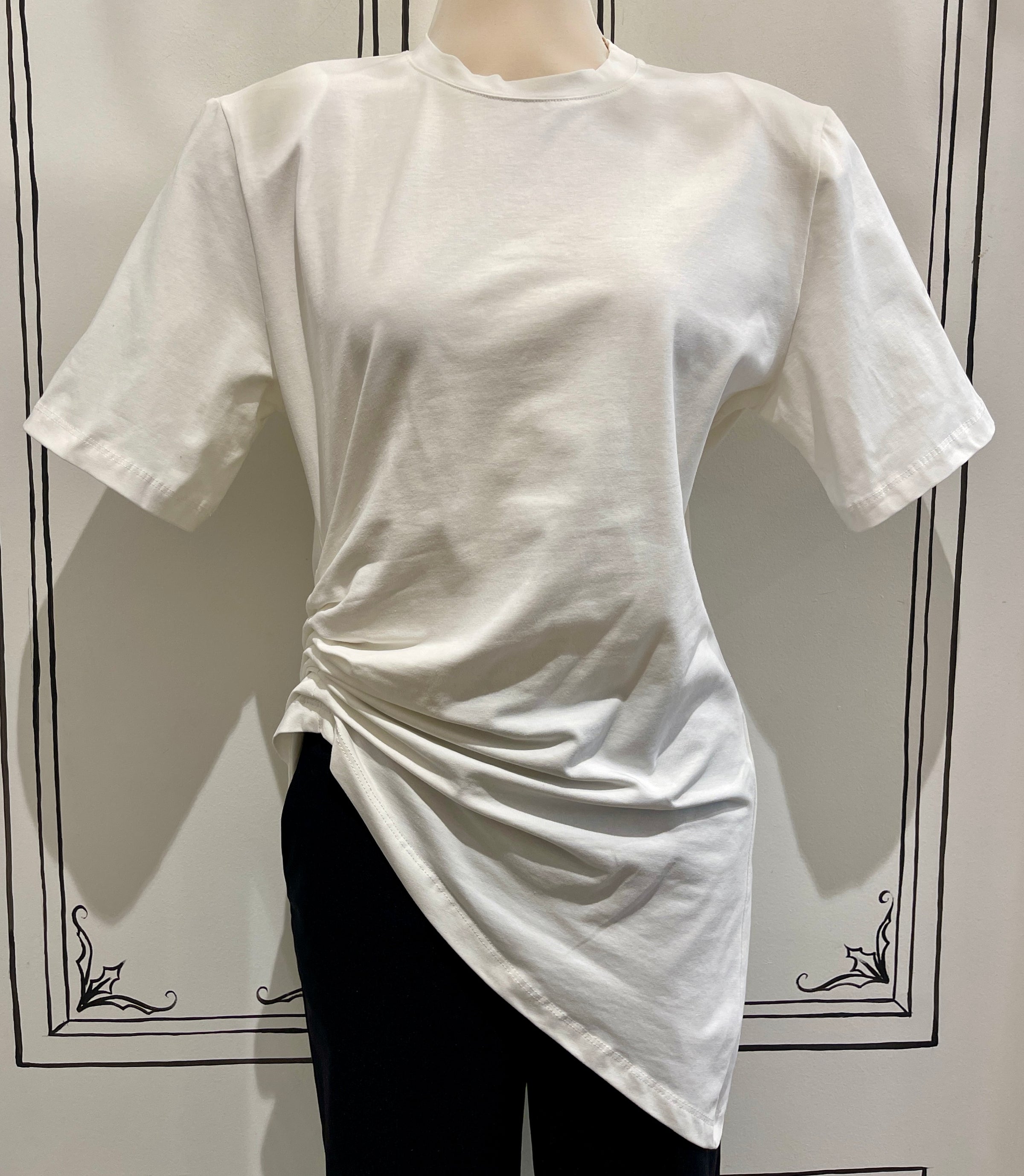 SHORT SLEEVE SIDE RUCHED TOP