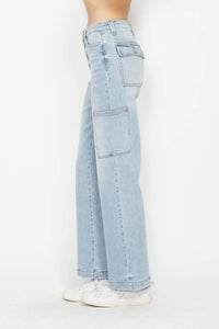 JUDY BLUE LIGHT WASH CARGO JEANS