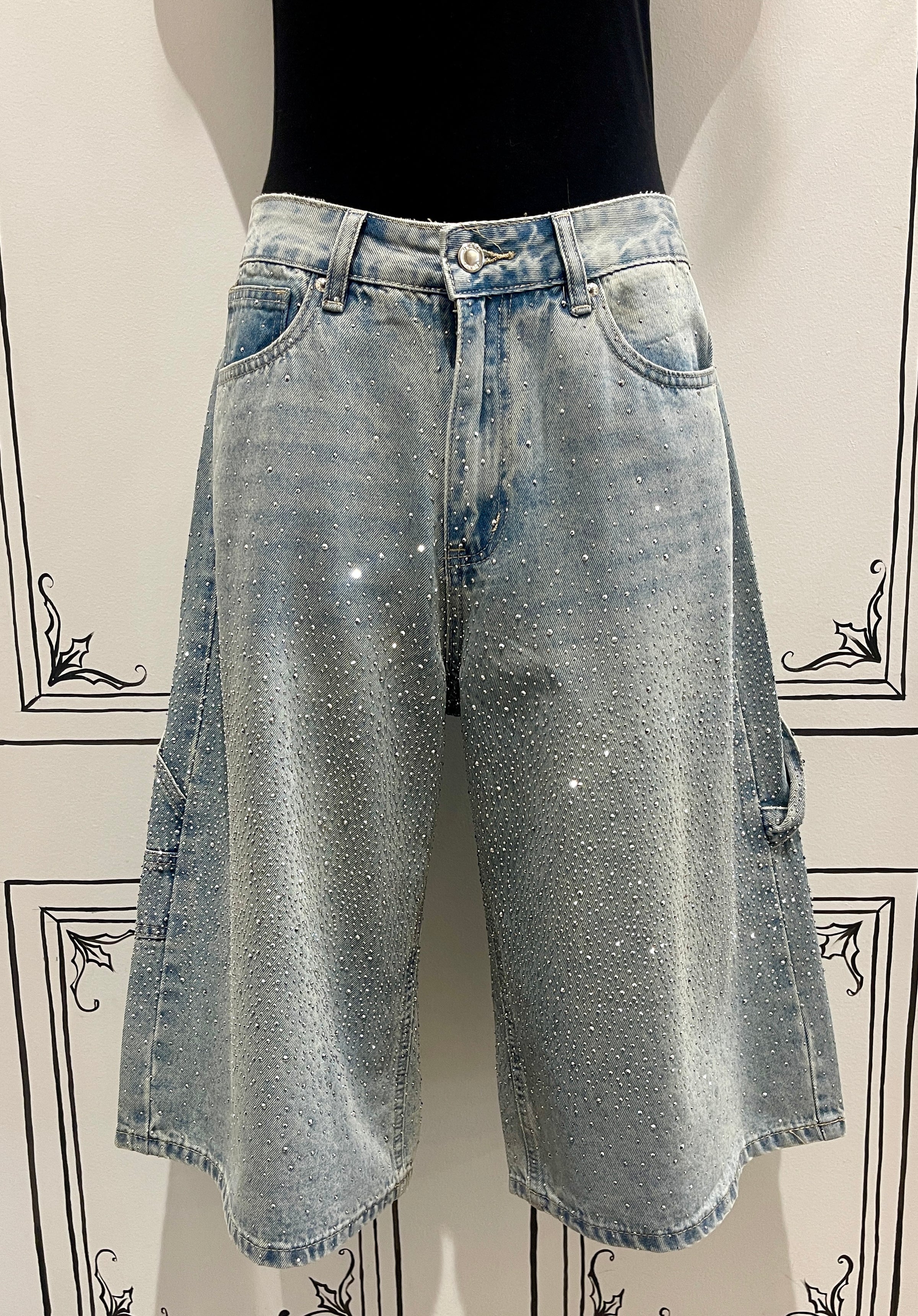BERMUDA SHORTS WITH RHINESTONE