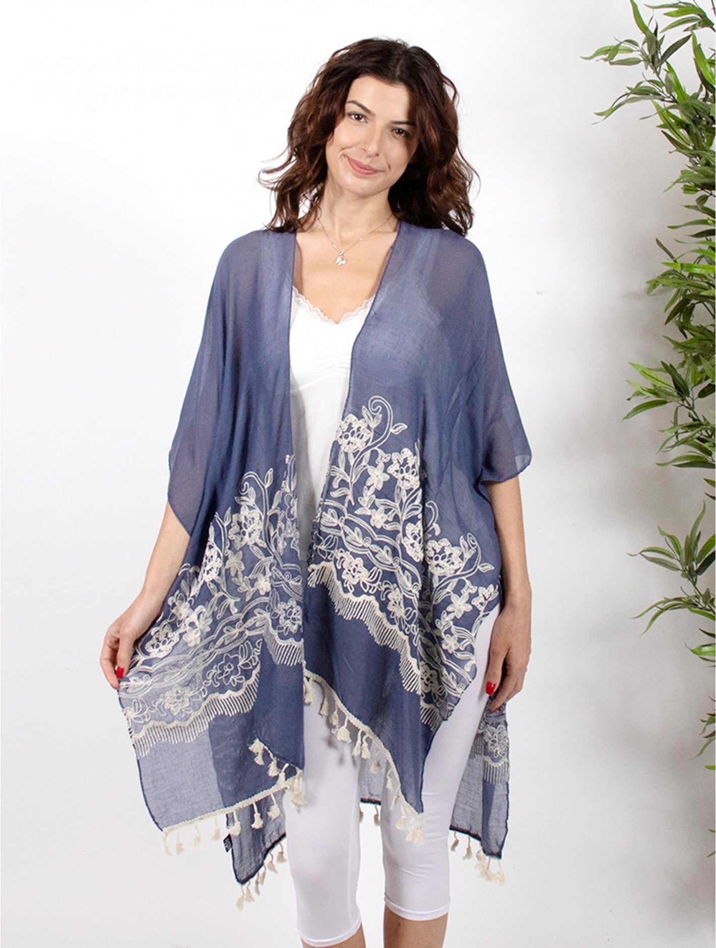 FLORAL EMBROIDERED KIMONO