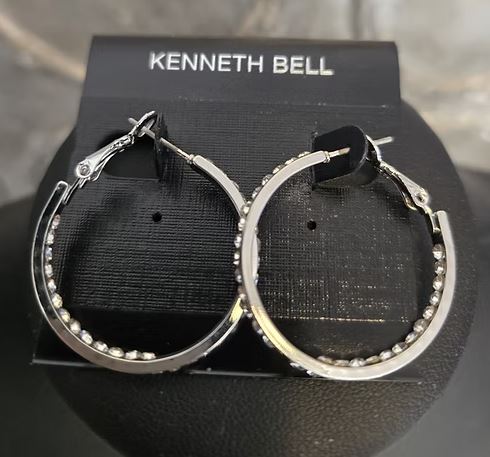KBELL EARR HOOP CRYSTALS IN OUT