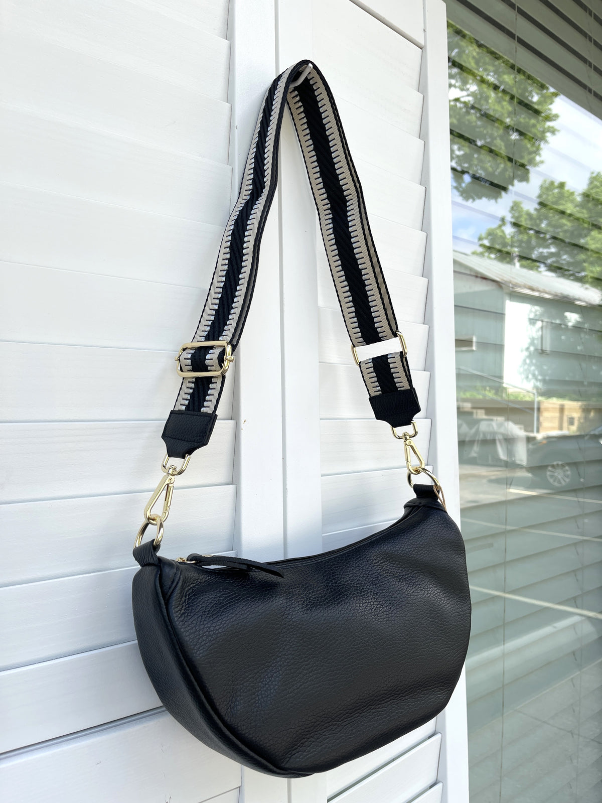 ITALIAN LEATHER CRESCENT SHAPE BAG